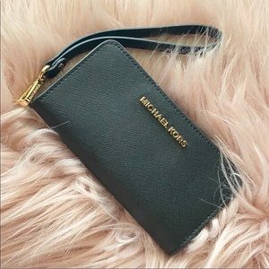 Michael Kors Wallet/Wristlet